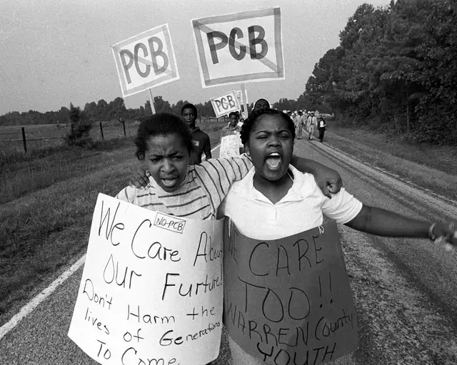 1982 protest against the Warren County Landfill in Afton, North Carolina. Photo by Jerome Friar/UNC Libraries,