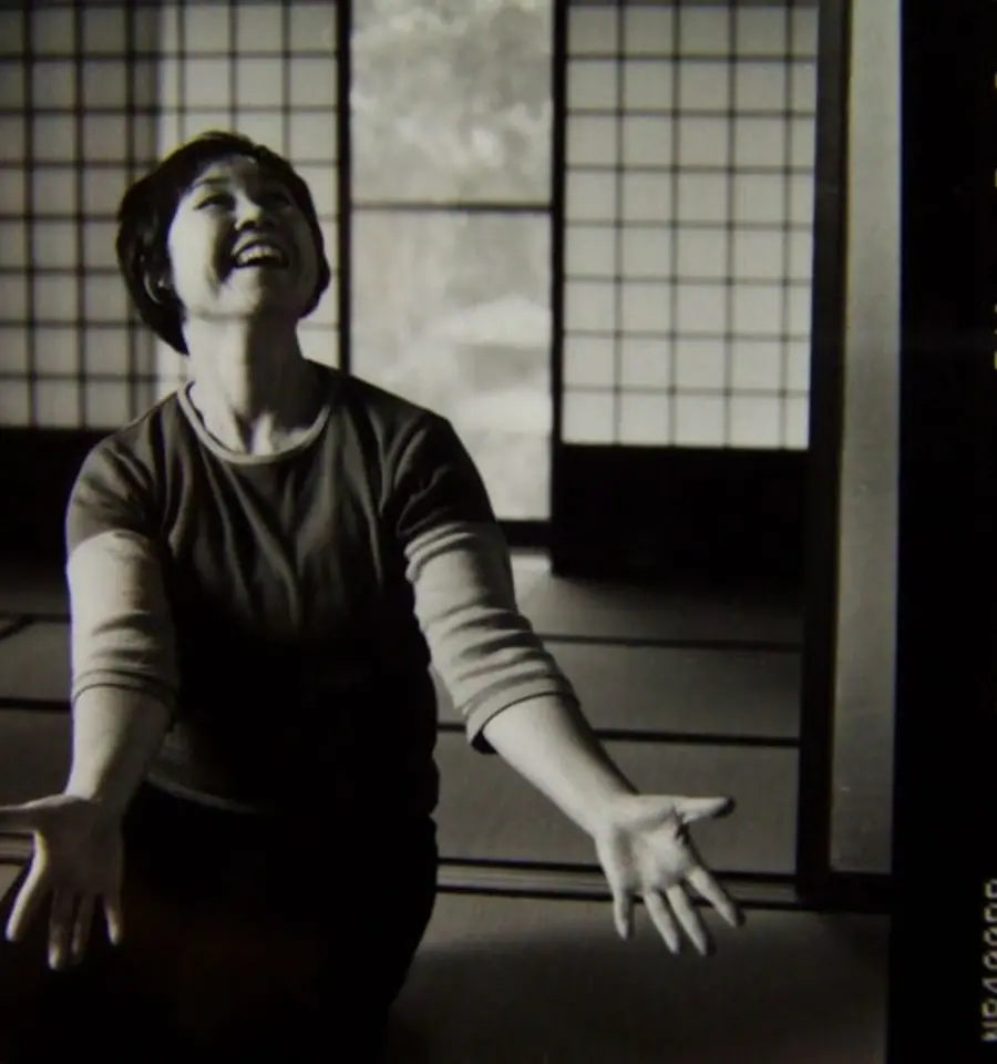 Roko Kawai rehearsing, October 2007. Photo by Eiichiro Iwasa.