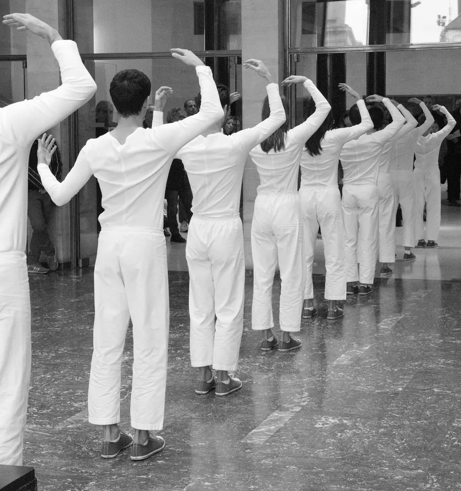 Figure 8, performed by the Trisha Brown Dance Company. Photo &copy; Thibault Gregoire, 2013.