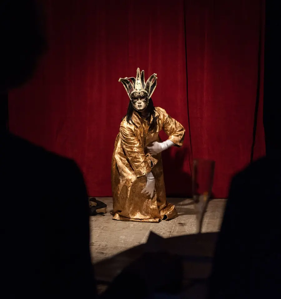 Stephen Petronio rendition of The Courtesan and the Crone&nbsp;by Anna Halprin, 2016. Exhibition detail from Ally, produced in collaboration with The Fabric Workshop and Museum. Photographed by Carlos Avendaño. Courtesy of the artists and The Fabric Workshop and Museum.