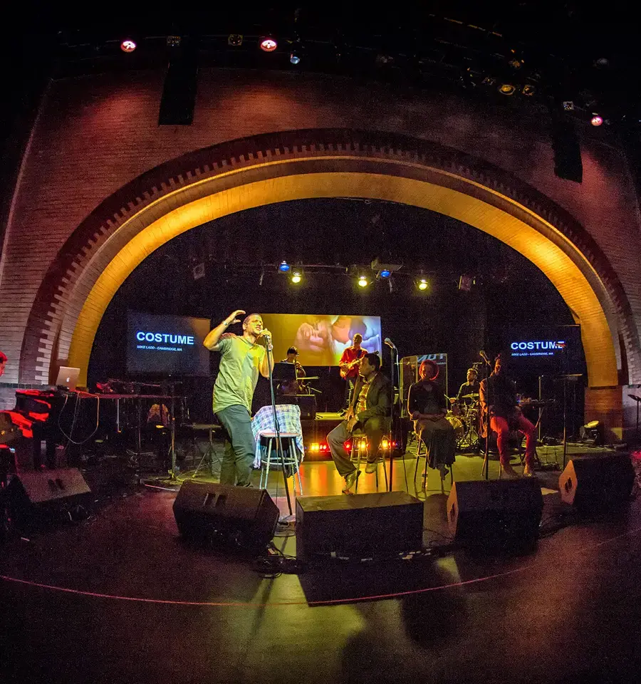 Holding It Down, Harlem Stage. Photo by Mark Millman Photography. Courtesy of Kimmel Center, Inc.